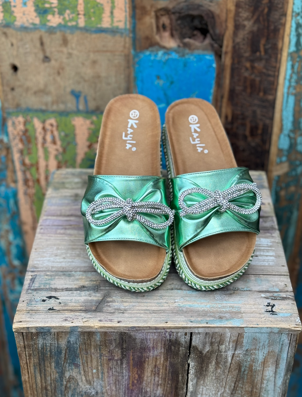 Ibiza Shiny Green Slippers #L1033