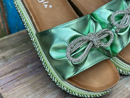 Ibiza Shiny Green Slippers #L1033