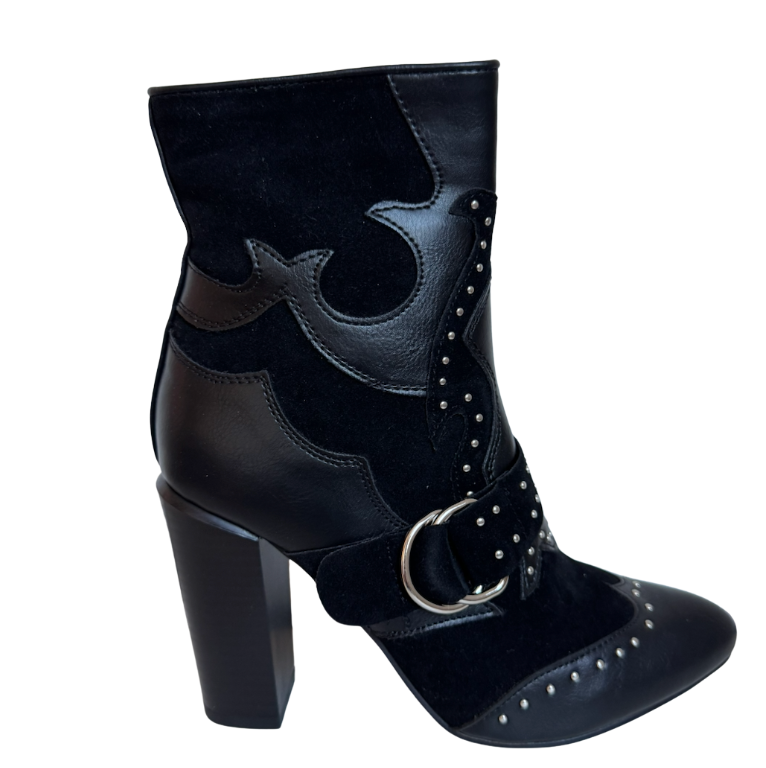 Stoere studded enkellaarsjes  ACTIE #T198