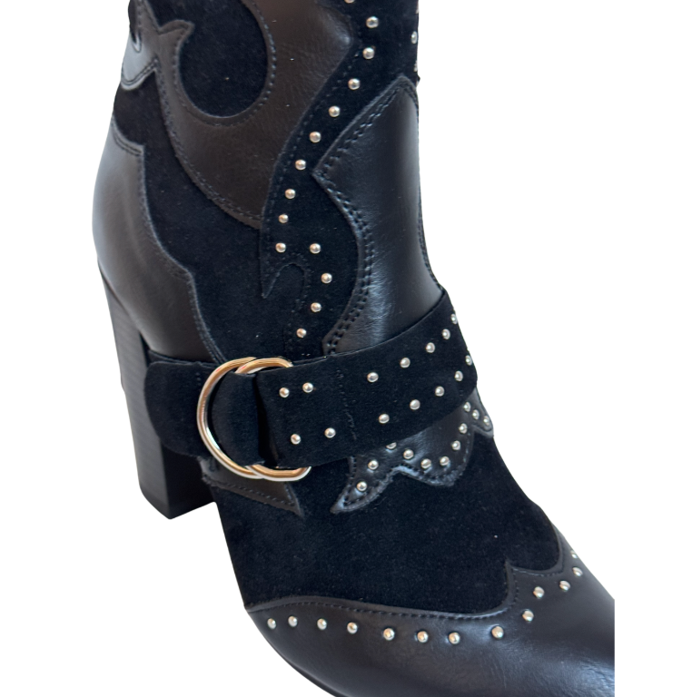 Stoere studded enkellaarsjes  ACTIE #T198