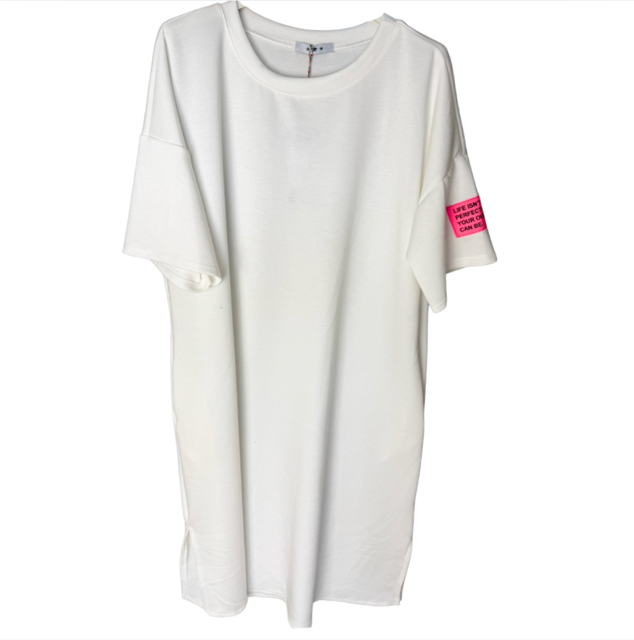 Shirt dress met applicatie Roomwit. " Life isn't perfect"