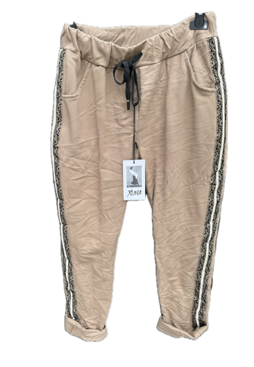 Hippe broeken met leopard Bies